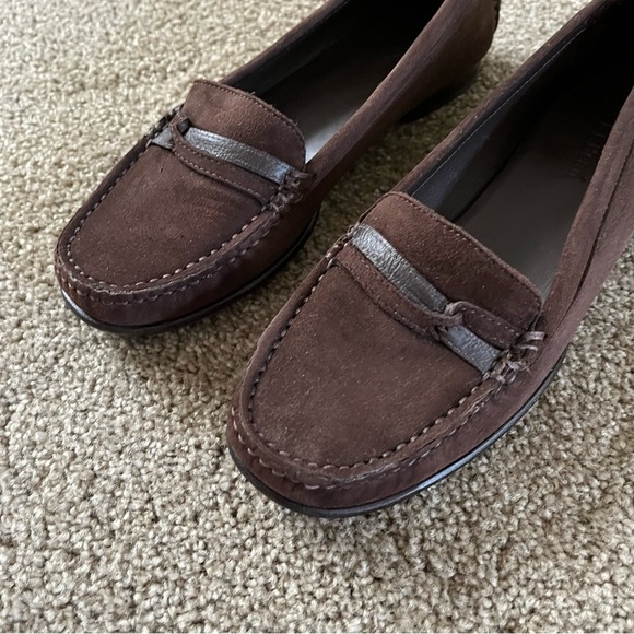 L.L.Bean Brown Suede Slip On Moccasin Loafers - Picture 2 of 10